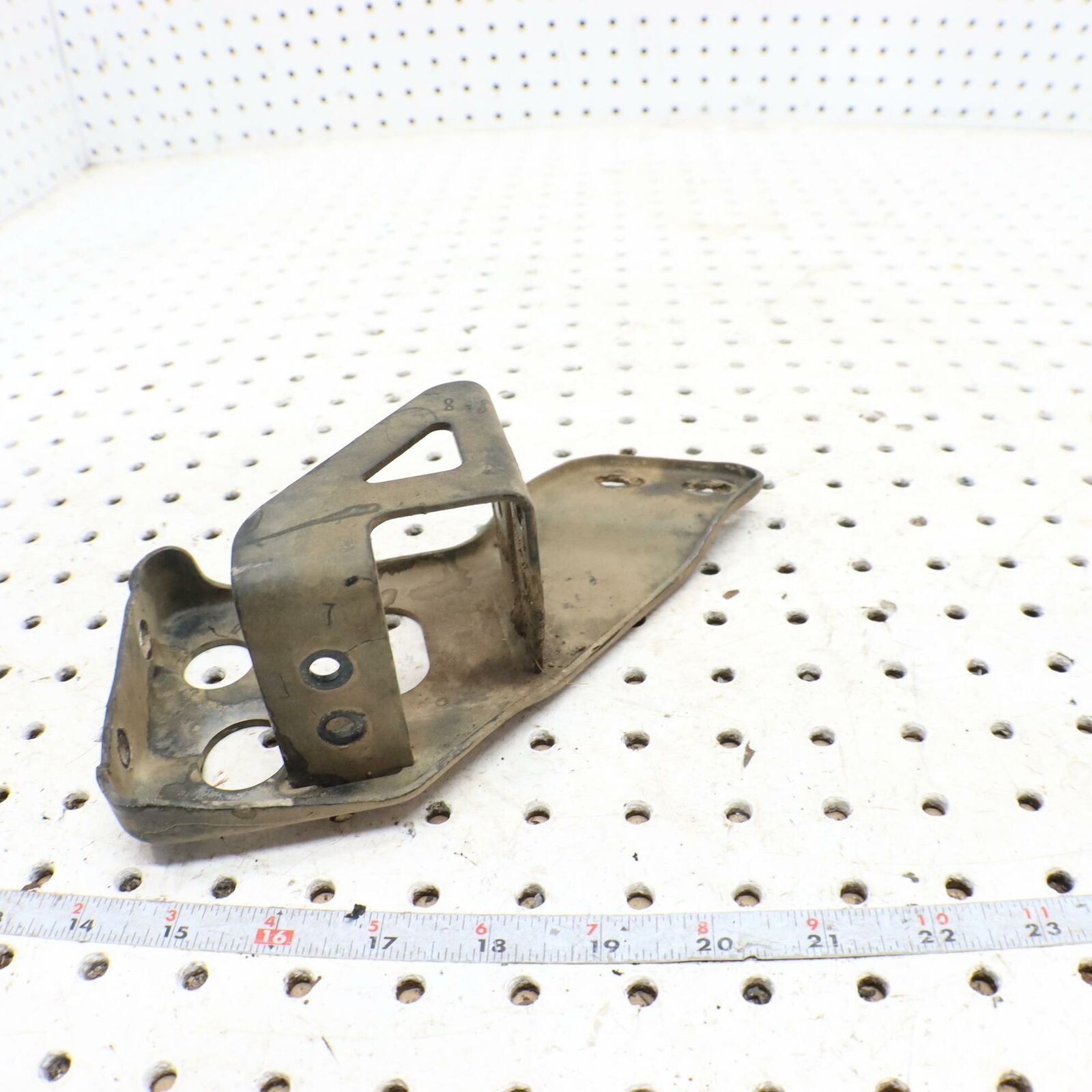 2000 POLARIS MAGNUM 325 SHIFTER BRKT, BLK 1012822-067